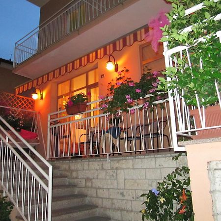 Hotel Villa Elia Rimini Exterior photo
