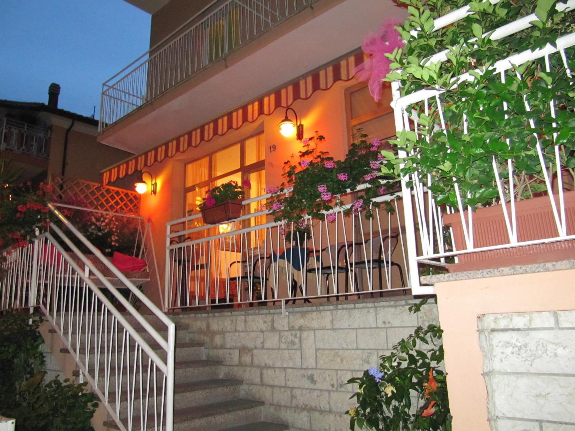 Hotel Villa Elia Rimini Exterior photo