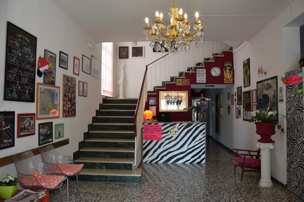 Hotel Villa Elia Rimini Exterior photo